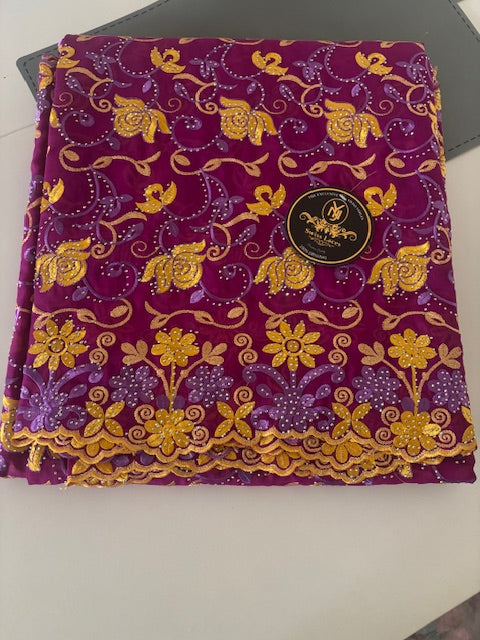 Broderie Suisse Premium – Pièce Unique